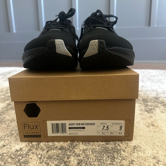 Black Flux Athletic Shoes - Picture 2 of 3